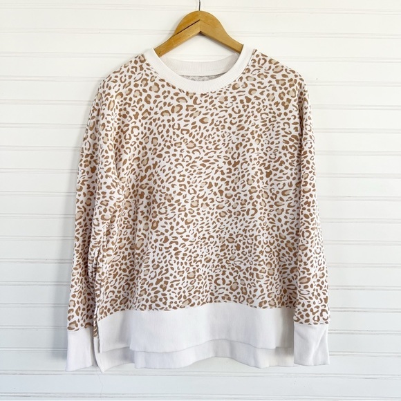 Animal print sweater Size Medium - Picture 1 of 10